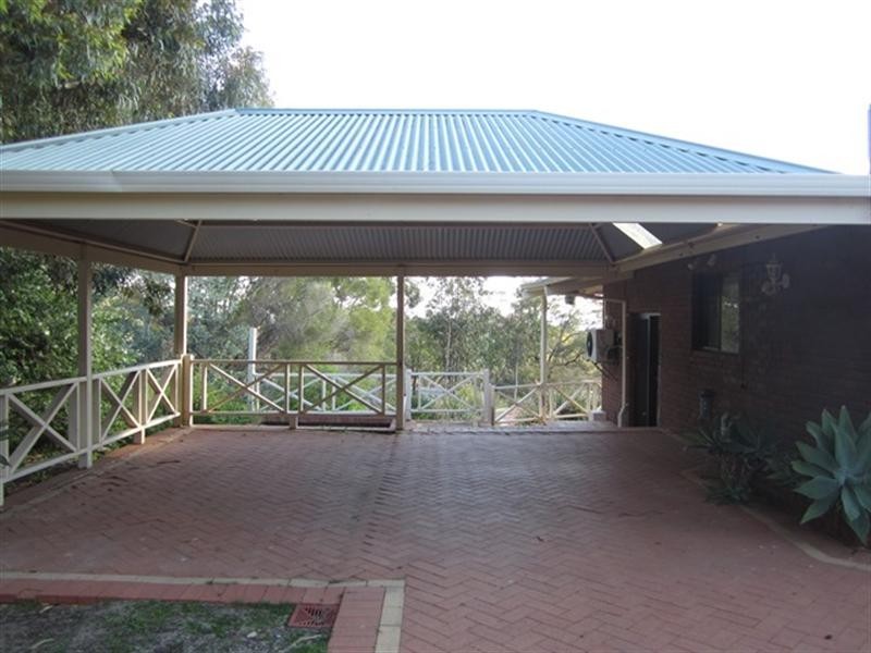 67 Holmes Road, Maida Vale WA 6057