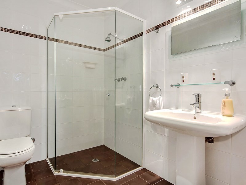 77 Victoria Road, West Swan WA 6055