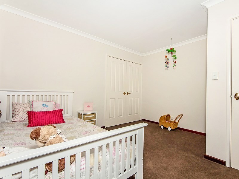 77 Victoria Road, West Swan WA 6055