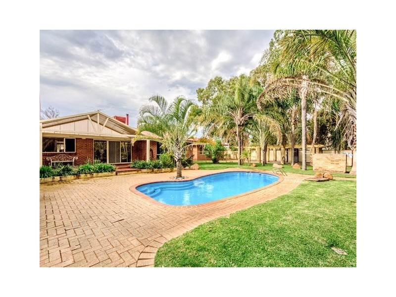 77 Victoria Road, West Swan WA 6055