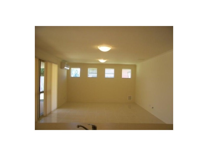 6A Wellaton Street, Midvale WA 6056