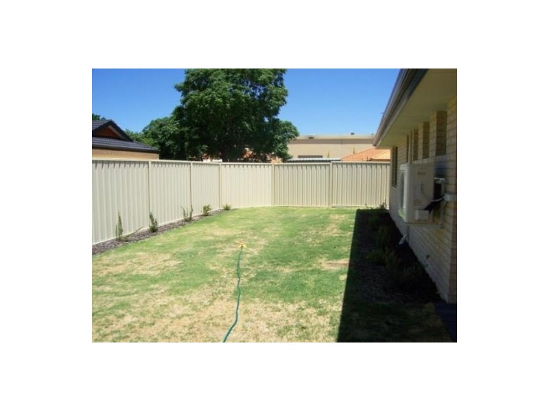 6A Wellaton Street, Midvale WA 6056
