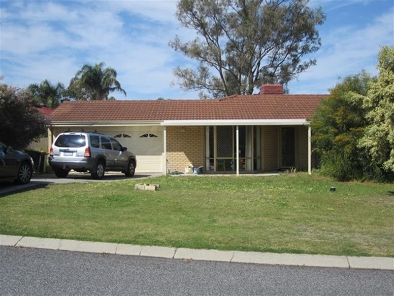 4 Danvers Close, Marangaroo WA 6064
