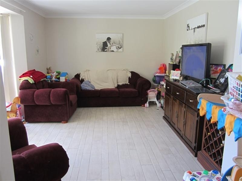 4 Danvers Close, Marangaroo WA 6064