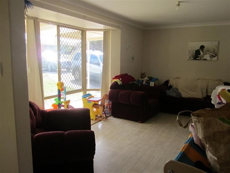 4 Danvers Close, Marangaroo WA 6064