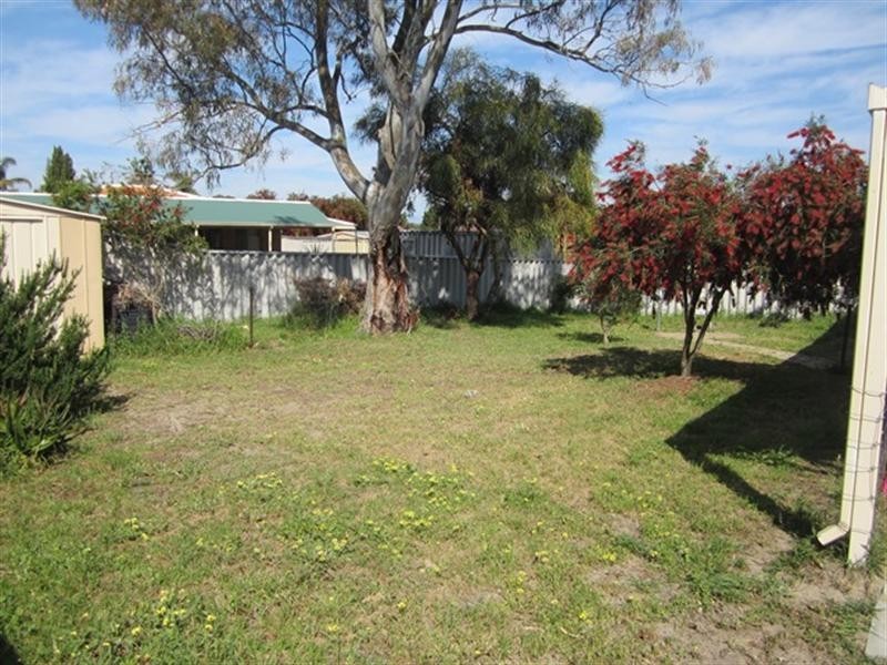 4 Danvers Close, Marangaroo WA 6064