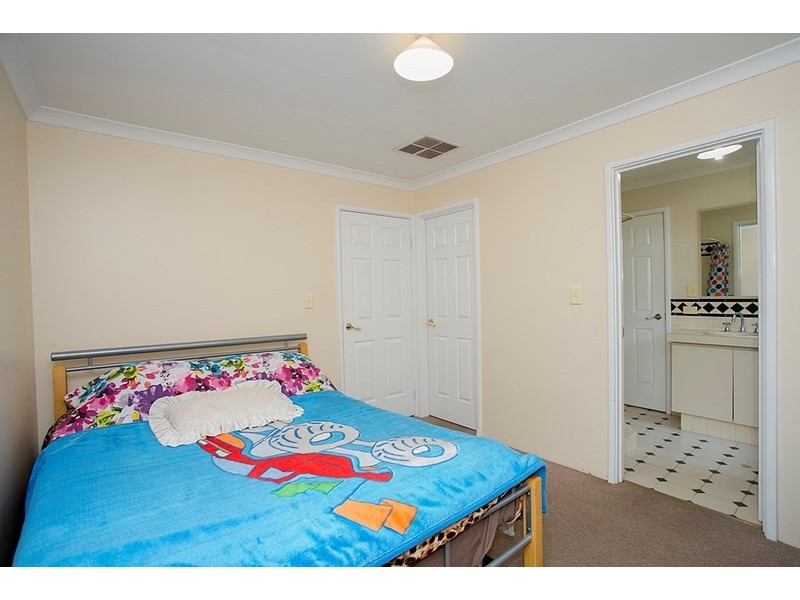 2/49 Mathoura Street, Midland WA 6056