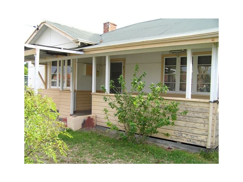 39 Ewart Street, Midvale WA 6056