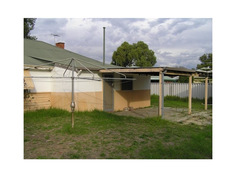 39 Ewart Street, Midvale WA 6056