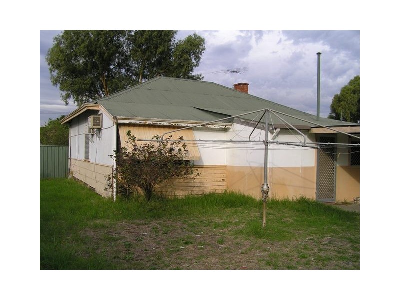 39 Ewart Street, Midvale WA 6056