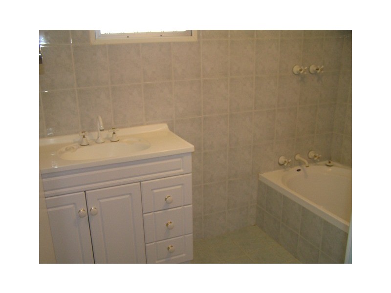 39 Ewart Street, Midvale WA 6056