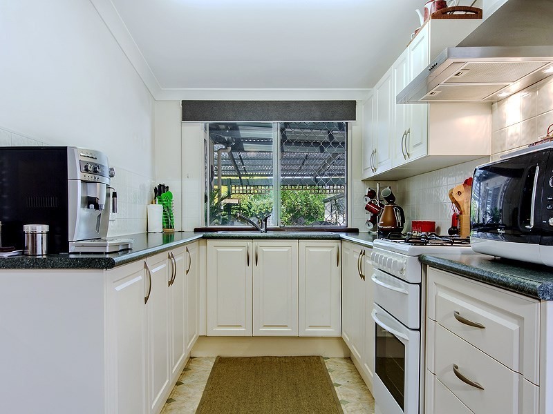 4 John Street, Middle Swan WA 6056