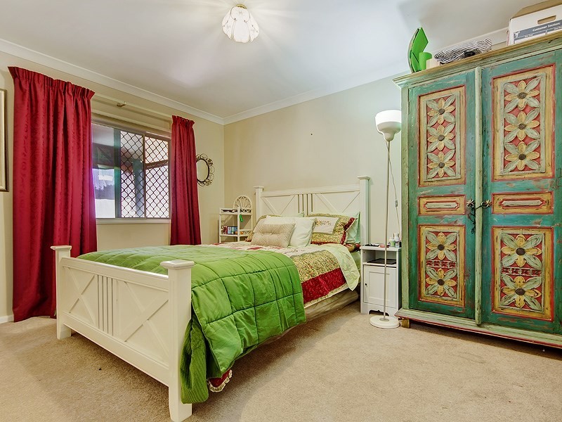 4 John Street, Middle Swan WA 6056