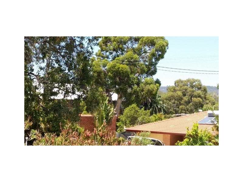 27 Wortley Road, Greenmount WA 6056