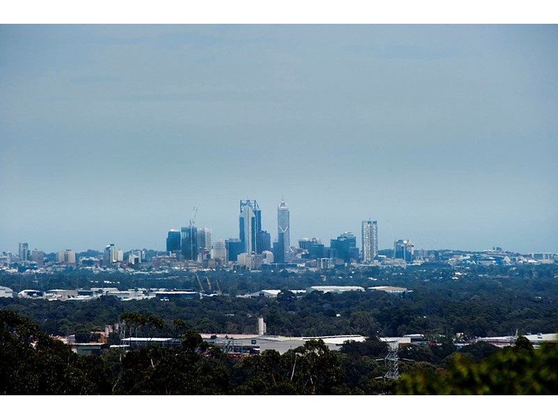 15 Boorabilla Way, Greenmount WA 6056