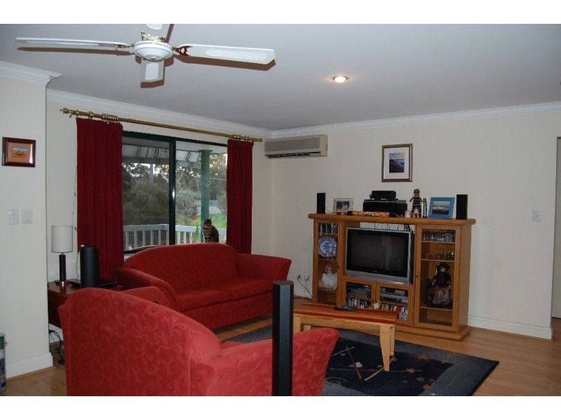 2/30 Montreal Road, Woodbridge WA 6056