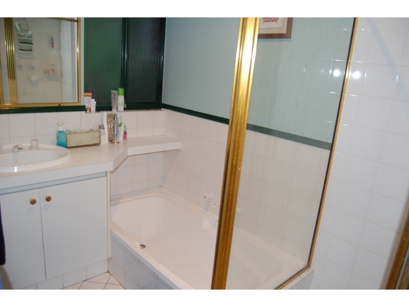 2/30 Montreal Road, Woodbridge WA 6056