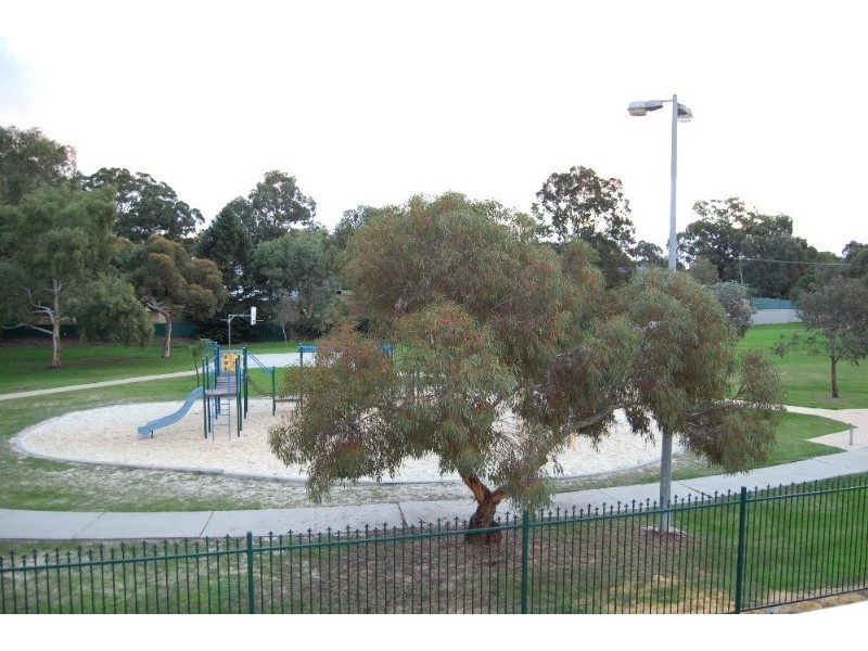 2/30 Montreal Road, Woodbridge WA 6056