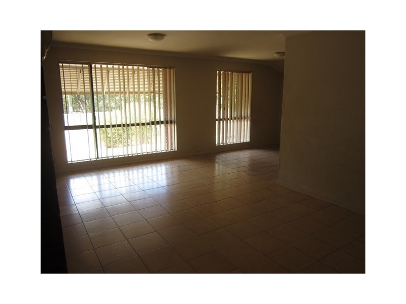 182 Clayton Street, Bellevue WA 6056