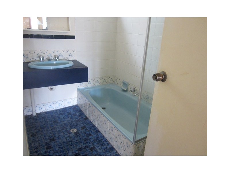 182 Clayton Street, Bellevue WA 6056