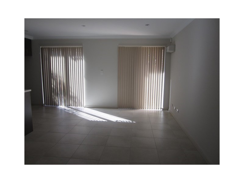 6/6 Sampson Close, Midland WA 6056