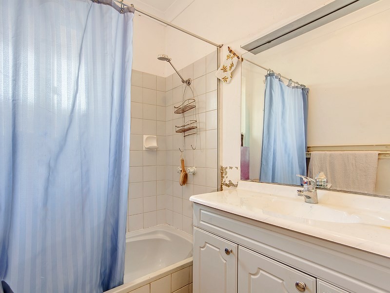 9 Helston Court, Midland WA 6056