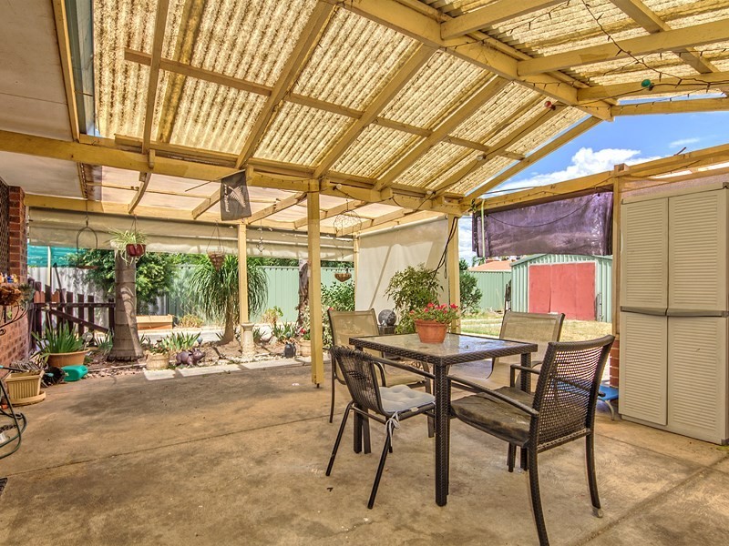 9 Helston Court, Midland WA 6056