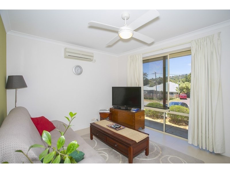 55 Markham Way, Swan View WA 6056