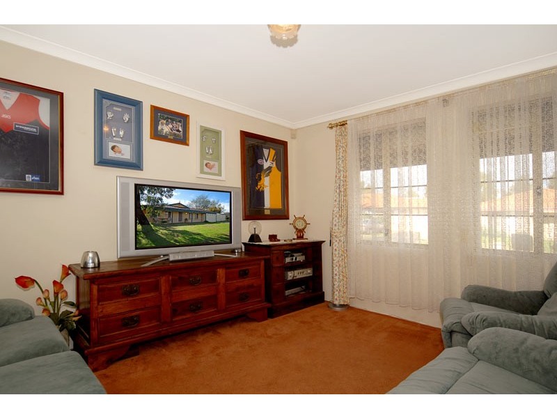 7 Trusty Grove, Stratton WA 6056