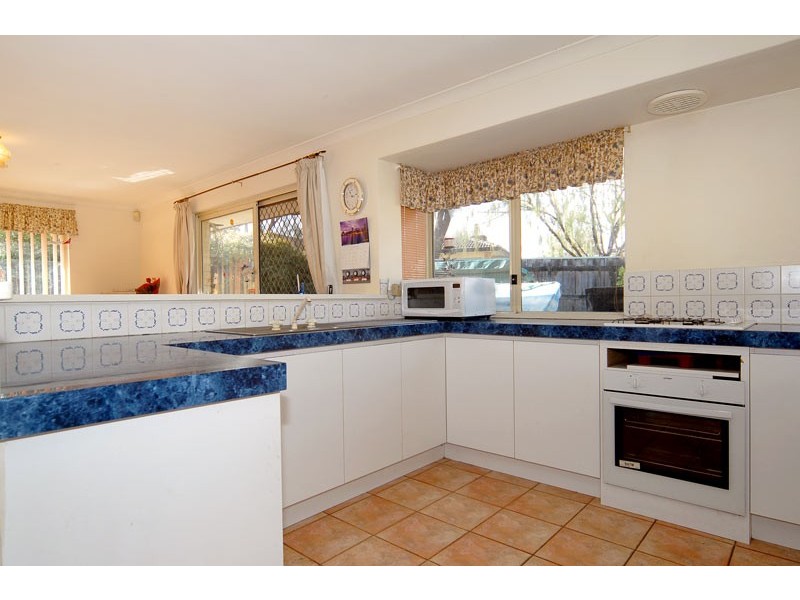 7 Trusty Grove, Stratton WA 6056