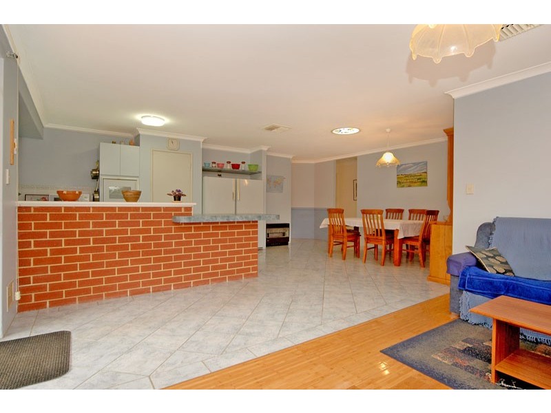 48 Avon Crescent, Viveash WA 6056