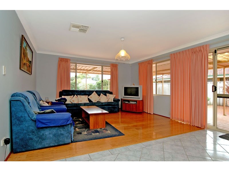 48 Avon Crescent, Viveash WA 6056