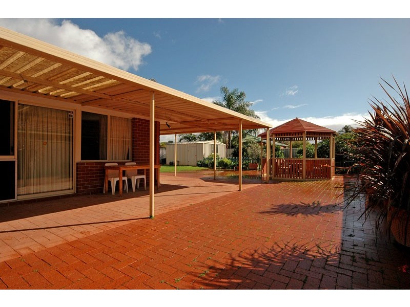 48 Avon Crescent, Viveash WA 6056