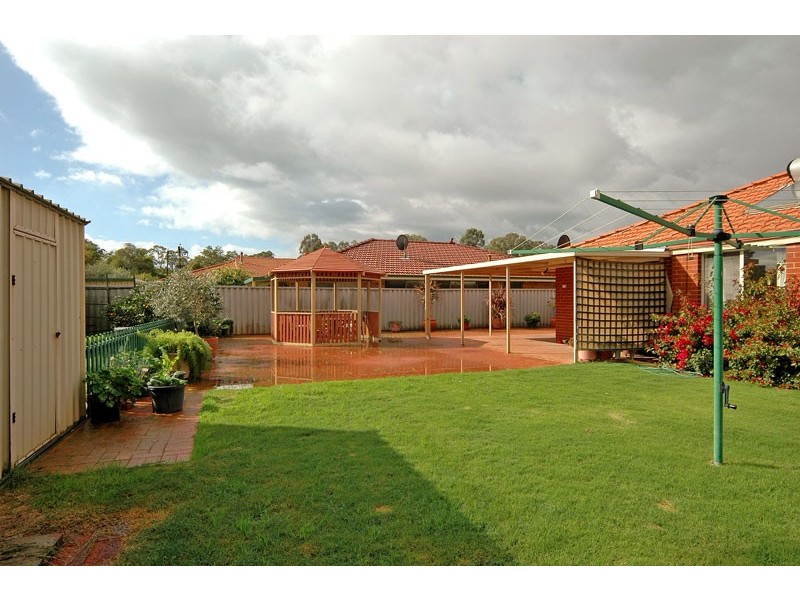 48 Avon Crescent, Viveash WA 6056