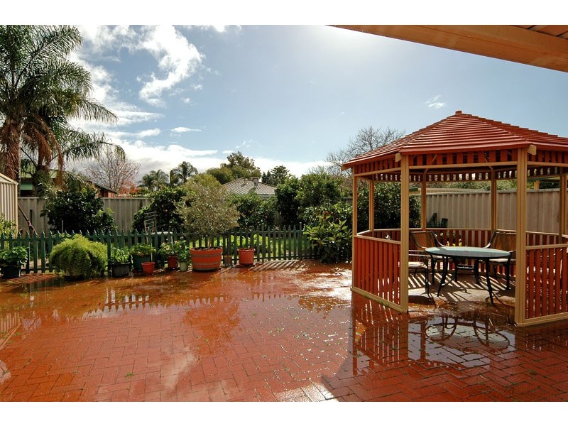 48 Avon Crescent, Viveash WA 6056