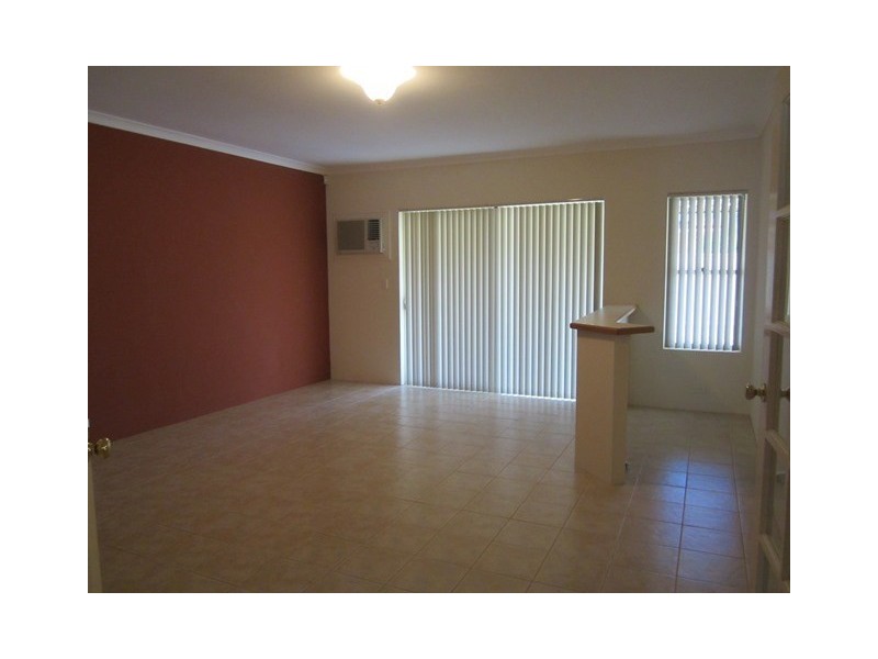 114 Lakeside Drive, Helena Valley WA 6056