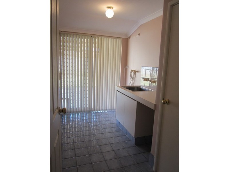 114 Lakeside Drive, Helena Valley WA 6056