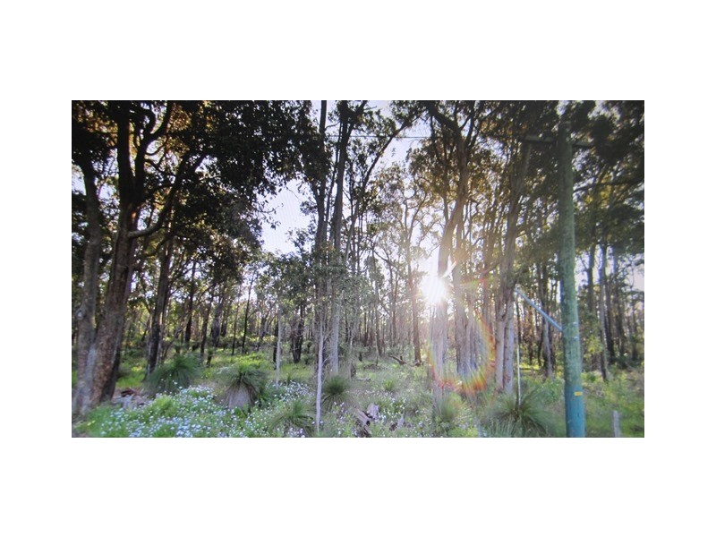 3 Henderson Road, Stoneville WA 6081