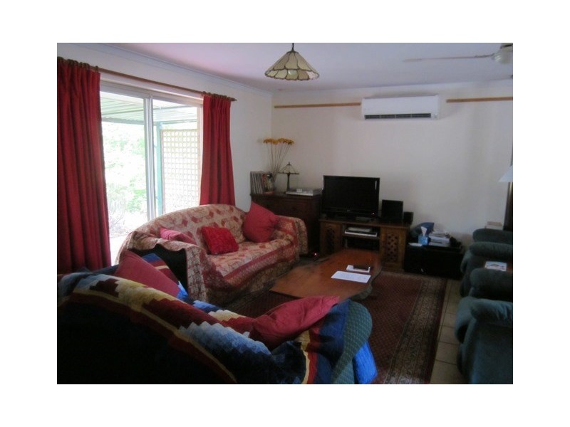 3 Henderson Road, Stoneville WA 6081