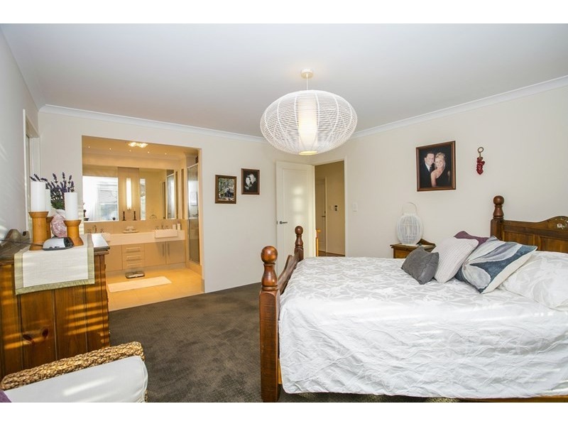 6 Colorino Avenue, Caversham WA 6055