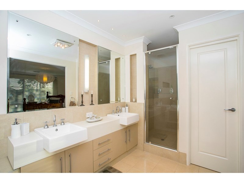 6 Colorino Avenue, Caversham WA 6055