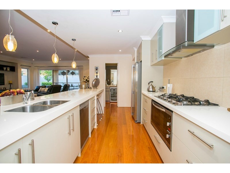 6 Colorino Avenue, Caversham WA 6055