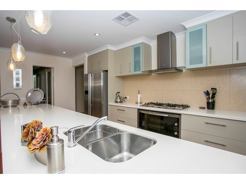 6 Colorino Avenue, Caversham WA 6055