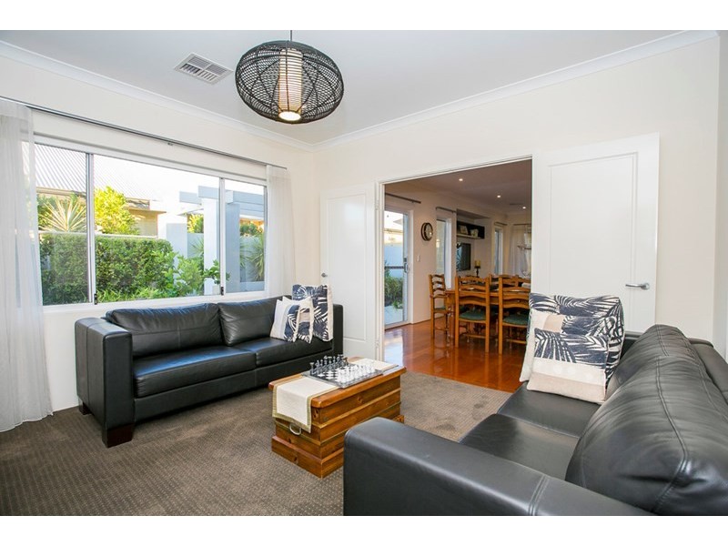 6 Colorino Avenue, Caversham WA 6055