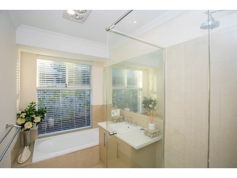 6 Colorino Avenue, Caversham WA 6055