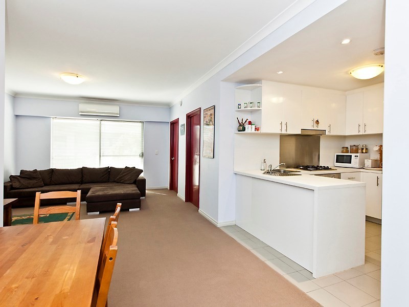 30/42 The Crescent, Midland WA 6056