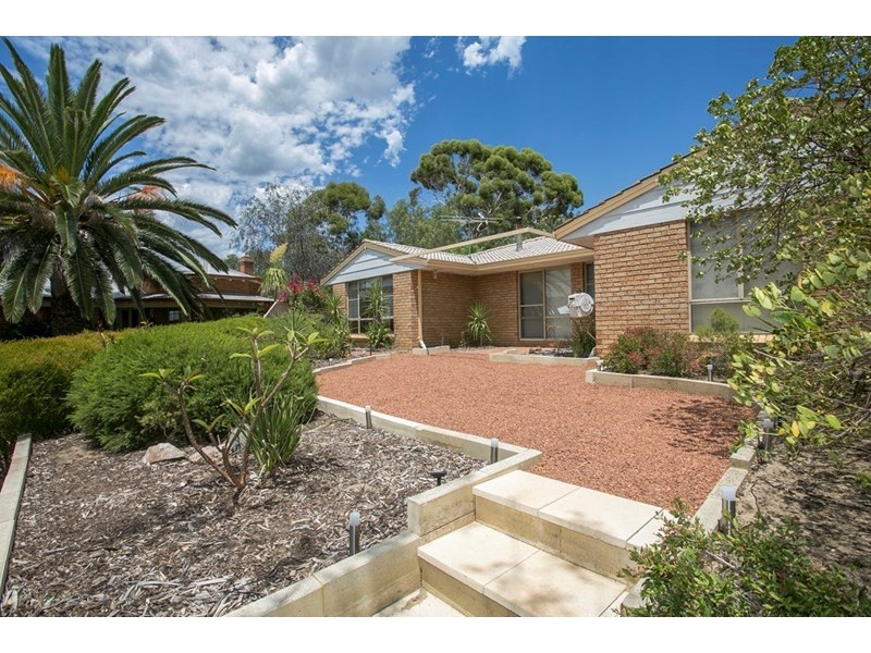 12 Gaza Court, Greenmount WA 6056