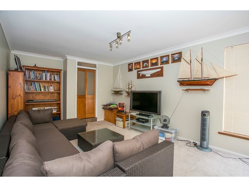 12 Gaza Court, Greenmount WA 6056