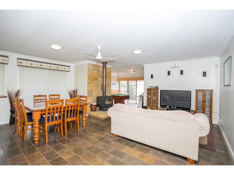 12 Gaza Court, Greenmount WA 6056