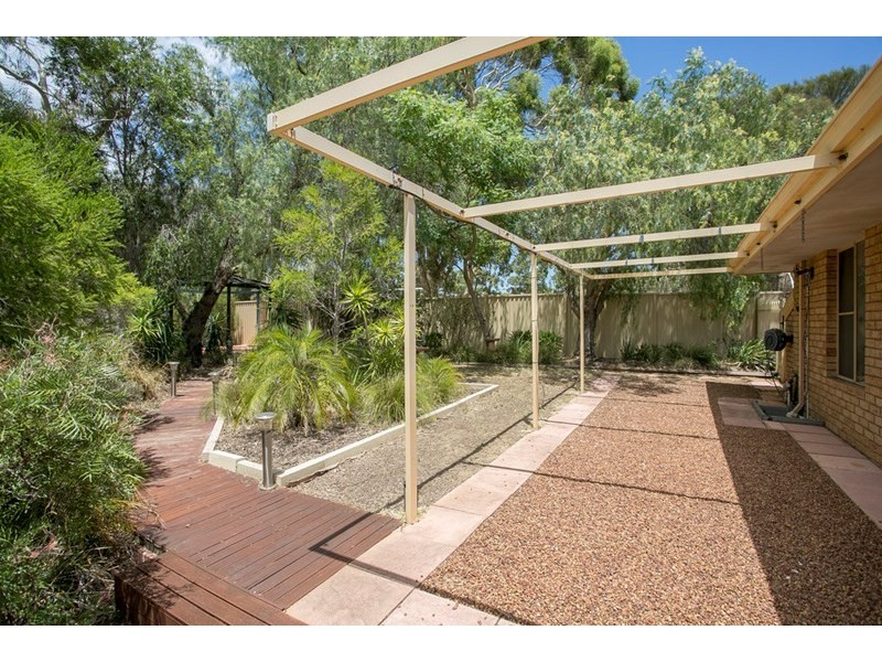 12 Gaza Court, Greenmount WA 6056